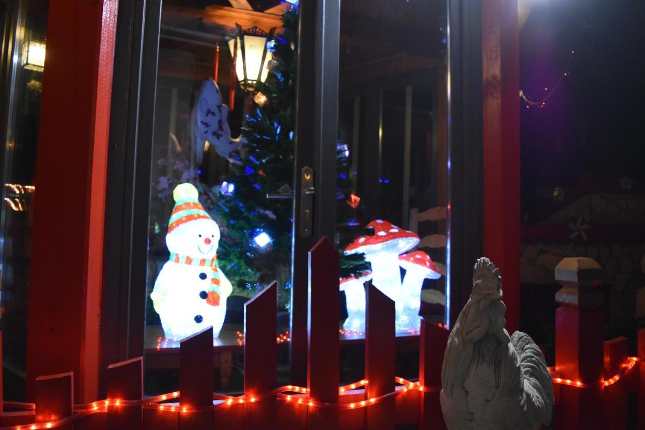 Gite Au Printemps Japonais, Petit Train De La Mure, Parc Des Ecrins Pierre-Chatel ภายนอก รูปภาพ