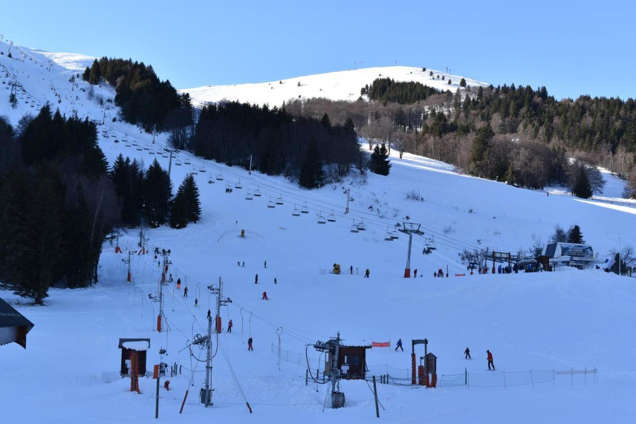 Gite Au Printemps Japonais, Petit Train De La Mure, Parc Des Ecrins Pierre-Chatel ภายนอก รูปภาพ